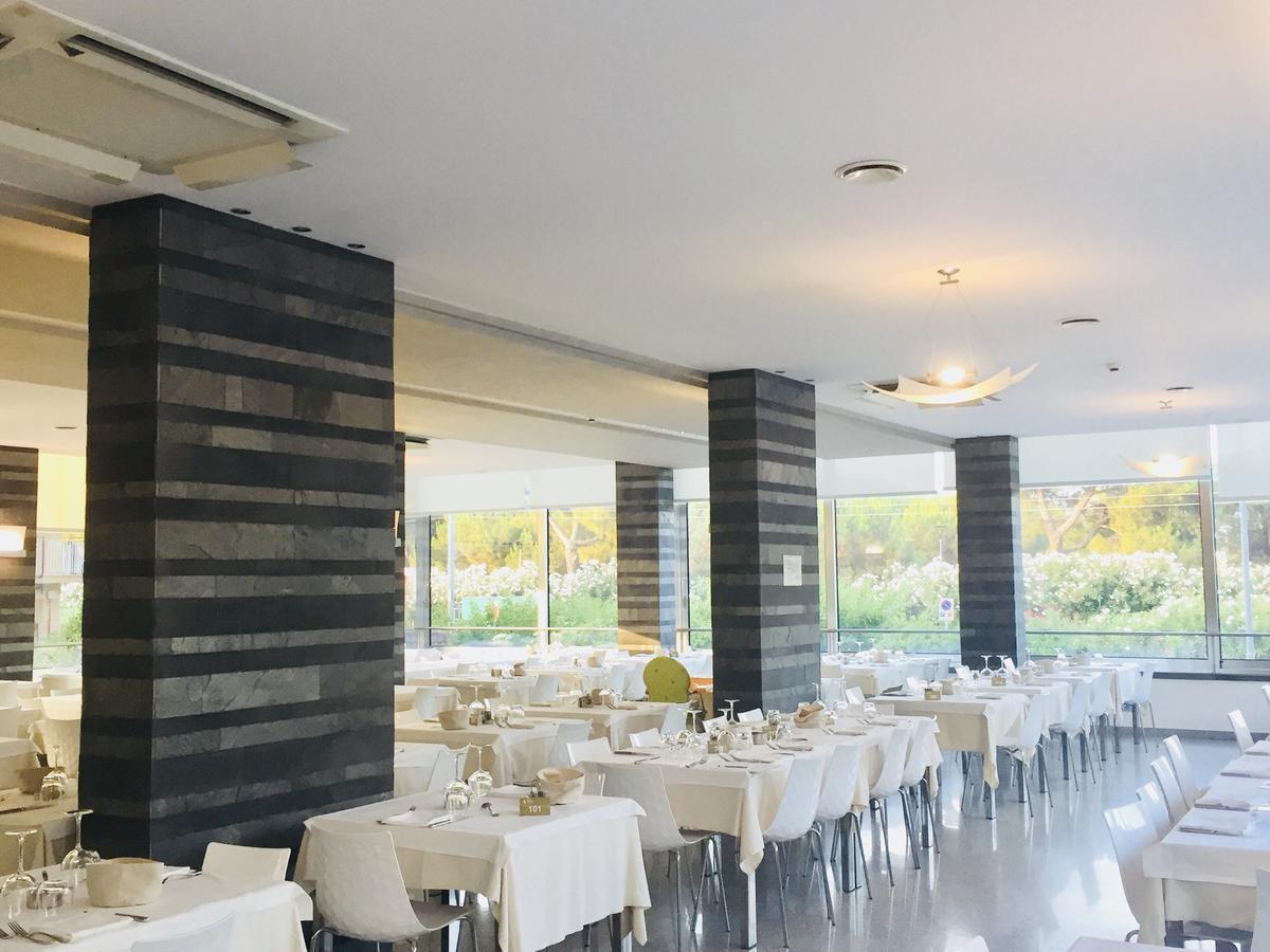Hotel Corfu Pineto Bagian luar foto
